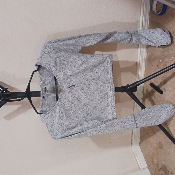 LightGray Gym Shark Top size M - Picture 1 of 4